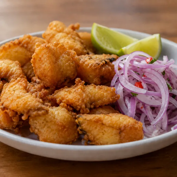 Chicharrón de pescado, crisp fried fish