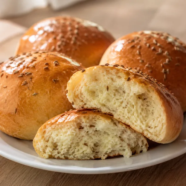 Pan de anís, golden anise-scented bread rolls